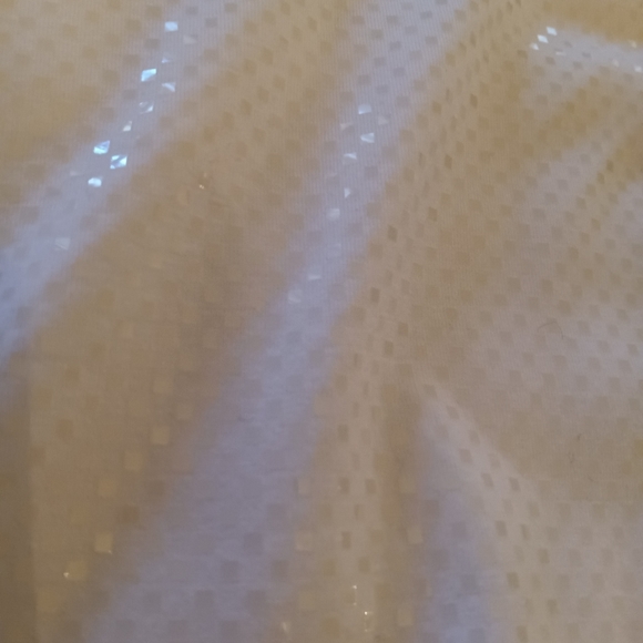 Beautiful New St.John Caviar Sleeveless top - Picture 4 of 6